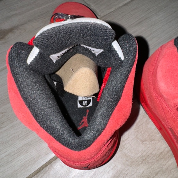 BRAND NEW AIR Jordan Retro 5 "Red Suede" SZE 4Y - Picture 8 of 8